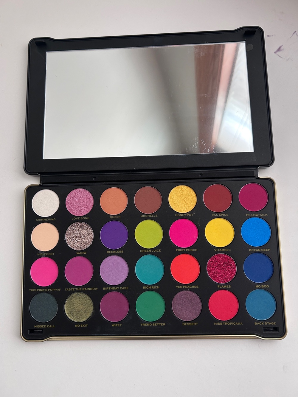 Revolution x Patricia Bright Eye Shadow Palette